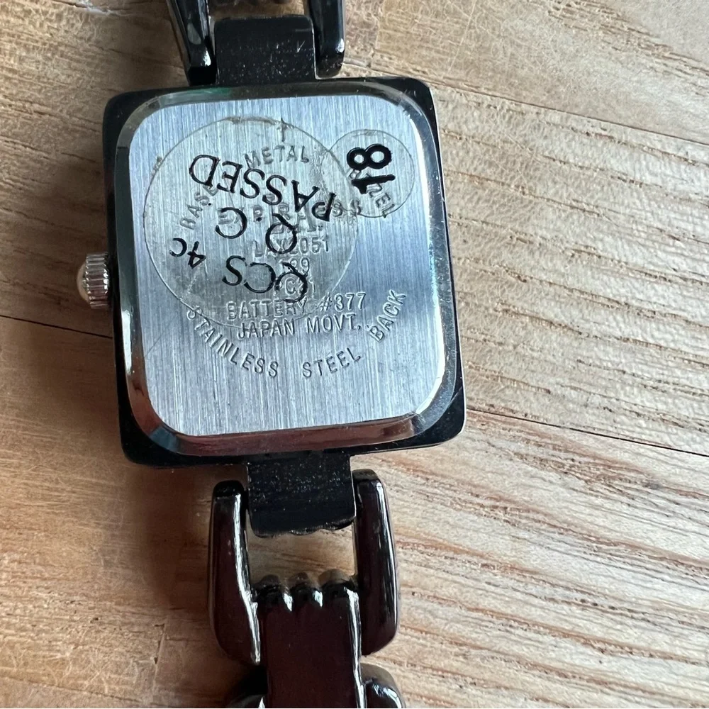 La express ladies square silver tone fashion watch NEW BATTERY